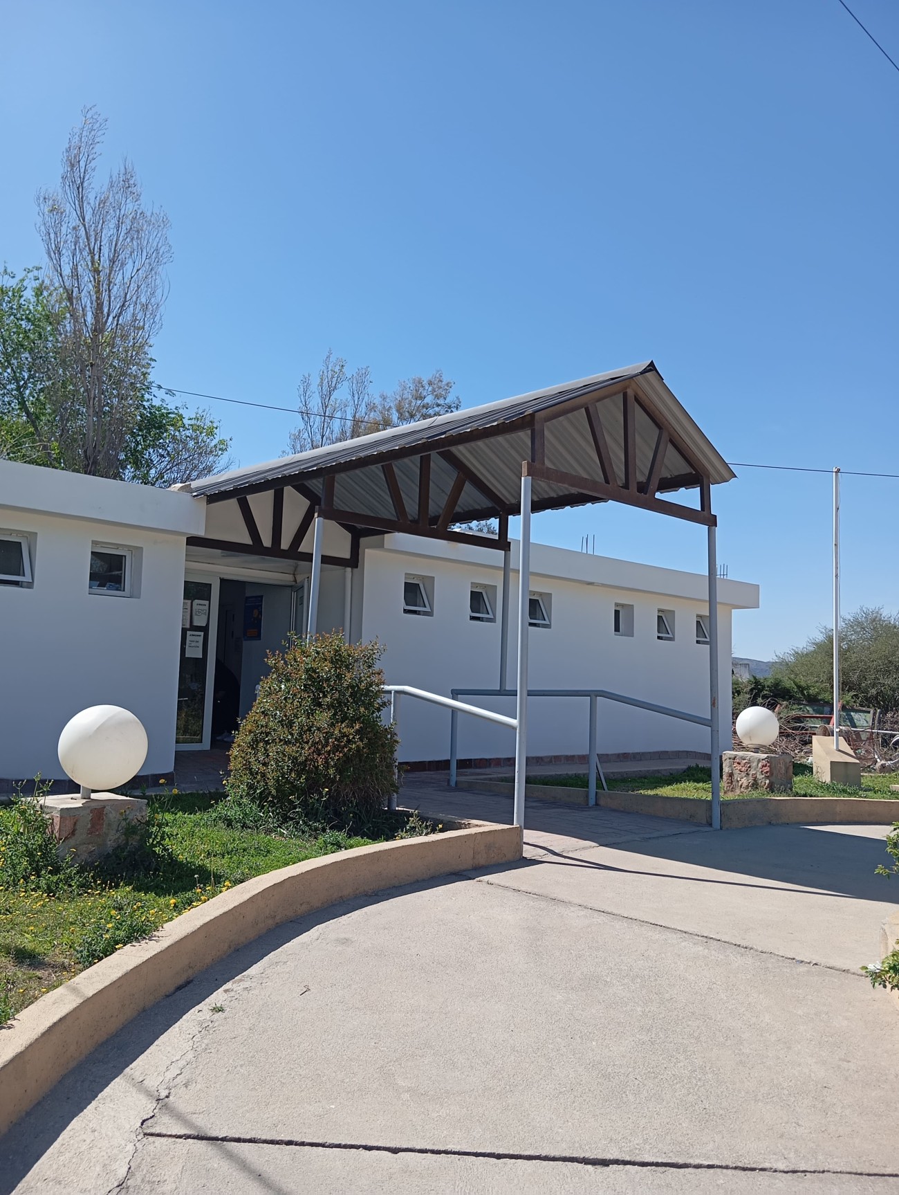 Dispensario Dr. Ren� Favaloro - Lateral